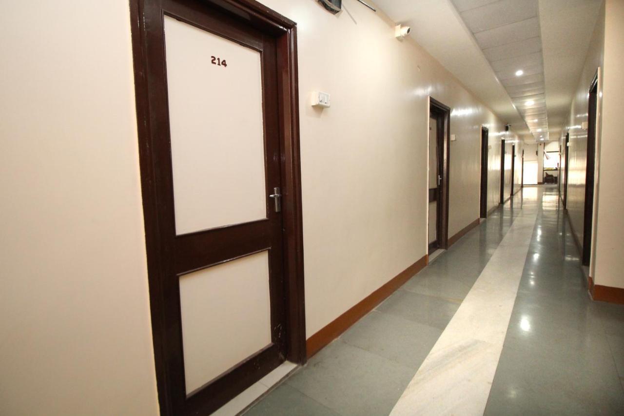 Hotel Gomatgiri アウランガーバード エクステリア 写真